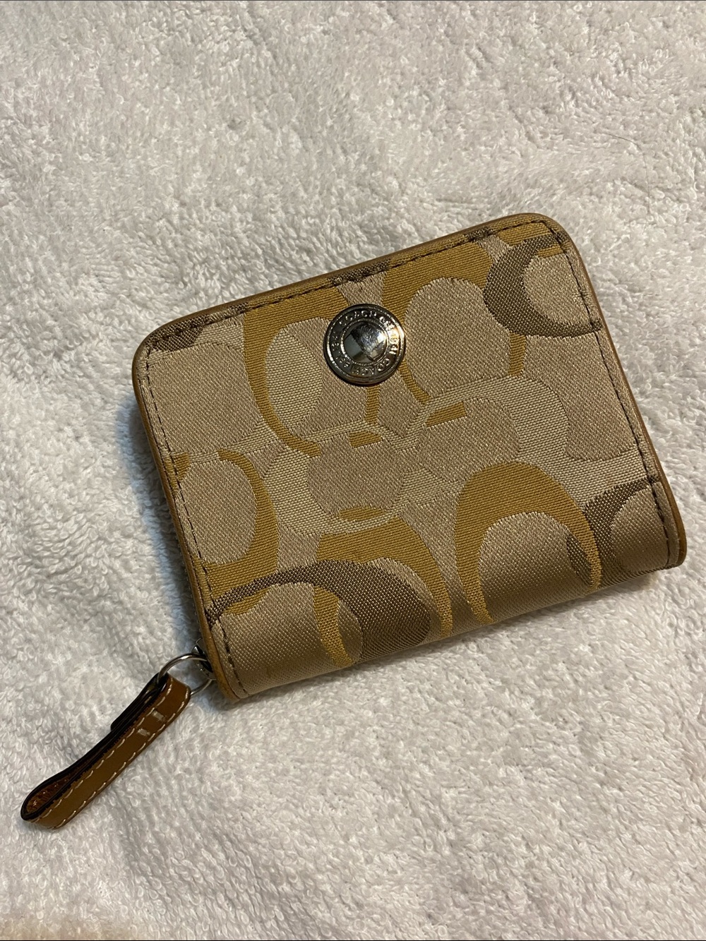 Coach Card Wallet - Picture 1 of 11